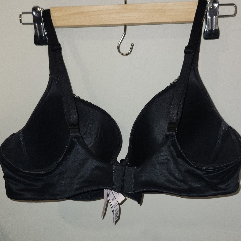 Victoria's Secret Black Bra with Molded Cups and Underwire - Picture 3 of 10